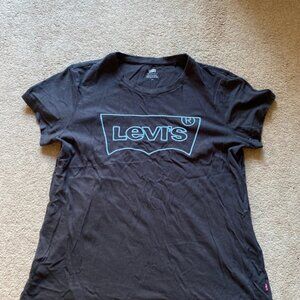 Levi’s T-shirt